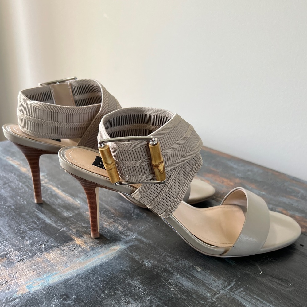 WHBM sz 7.5 Taupe Terraine. Great condition. One scuff- front strap noted in pic